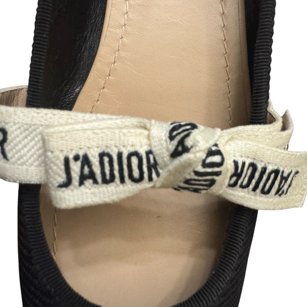 Dior- Christian Dior J’adior Black Flats with Cream Bow Accent Sz 38 1/2 - Picture 3 of 5
